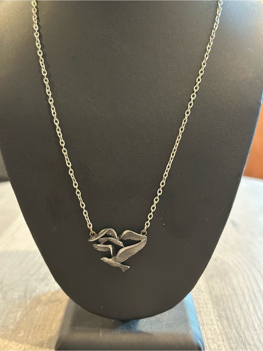 Vintage Silver Tone Flying Birds Necklace 18โ Sculptural Flock Pendant